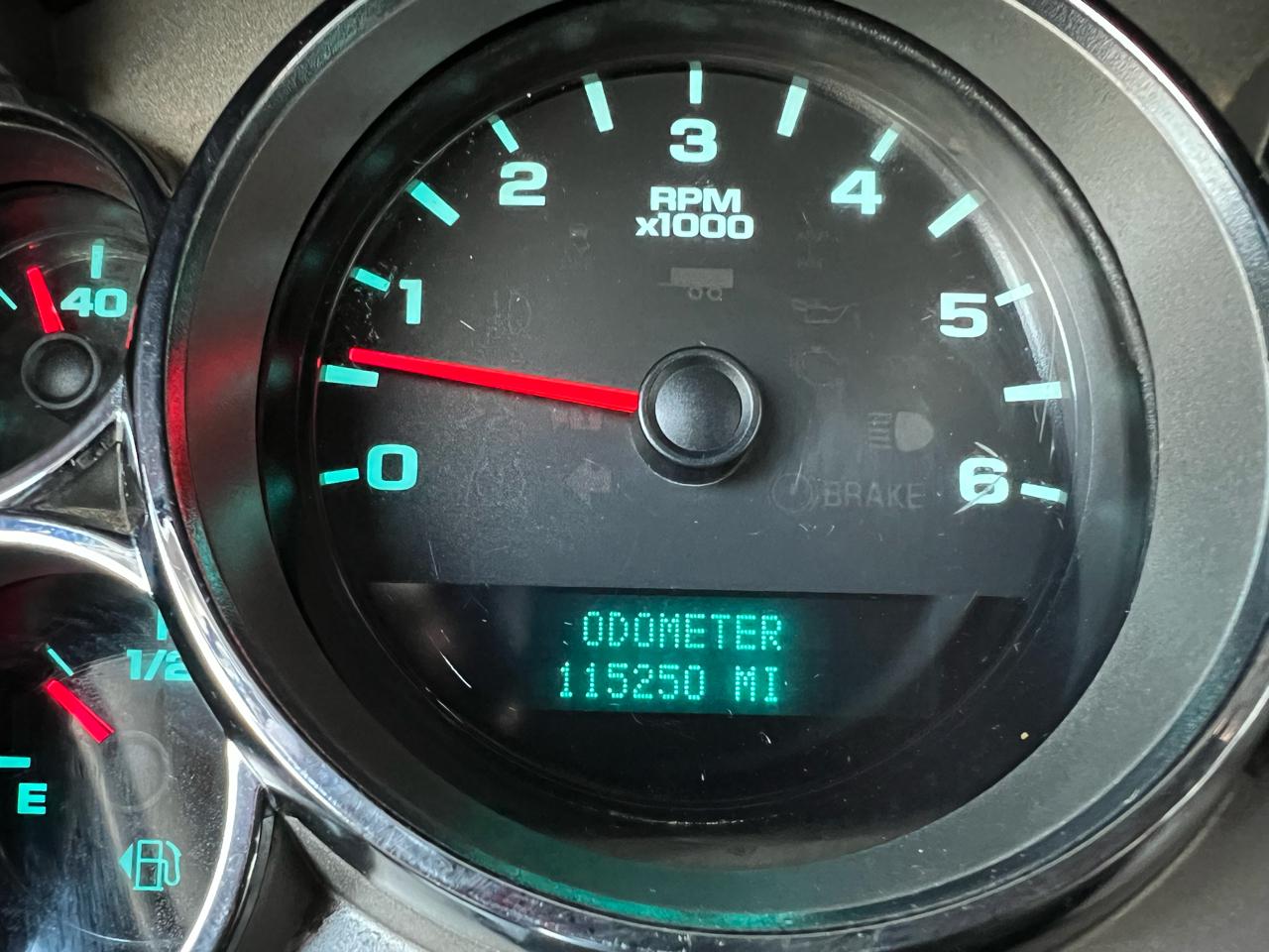 Chevrolet Silverado 2500HD Work Truck Crew Cab 4WD 2012