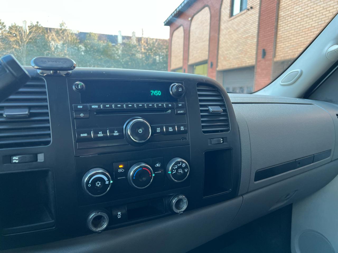 Chevrolet Silverado 2500HD Work Truck Crew Cab 4WD 2012