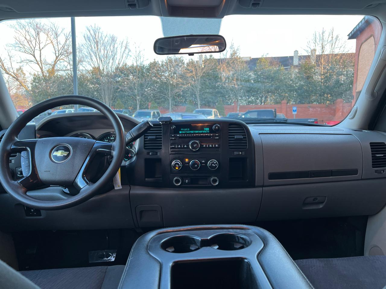 Chevrolet Silverado 2500HD Work Truck Crew Cab 4WD 2012