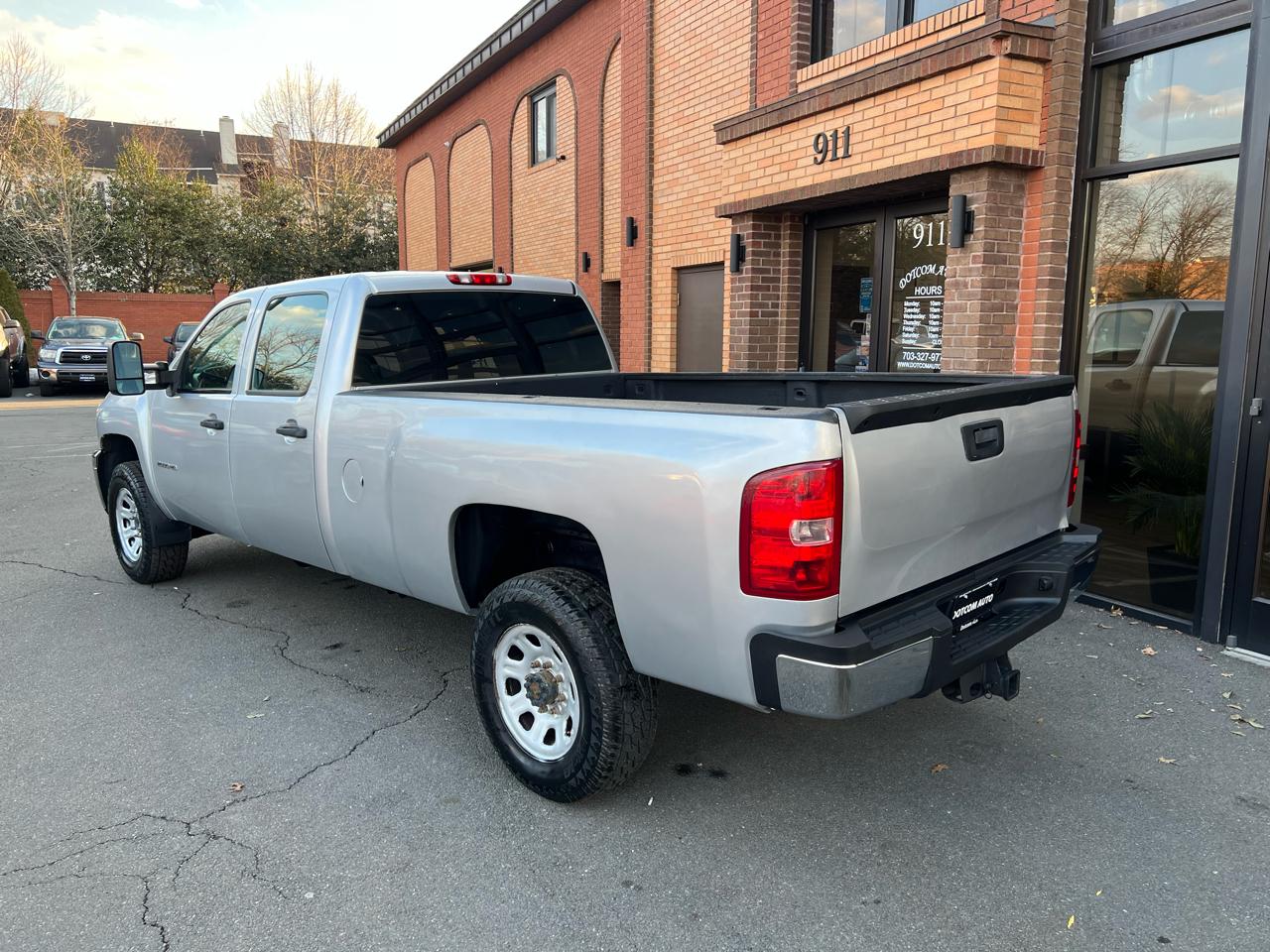 Chevrolet Silverado 2500HD Work Truck Crew Cab 4WD 2012