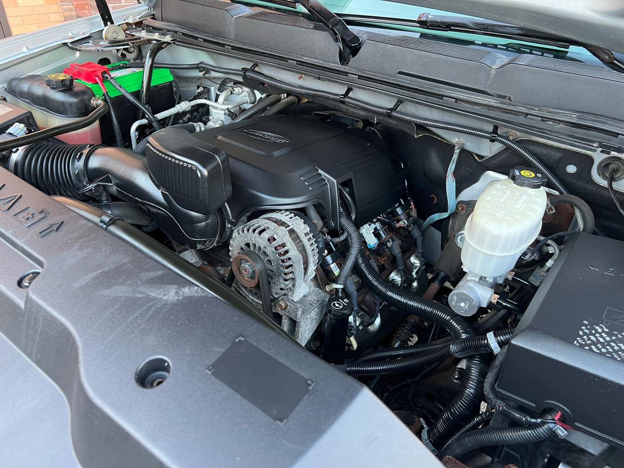 Chevrolet Silverado 2500HD Work Truck Crew Cab 4WD 2012