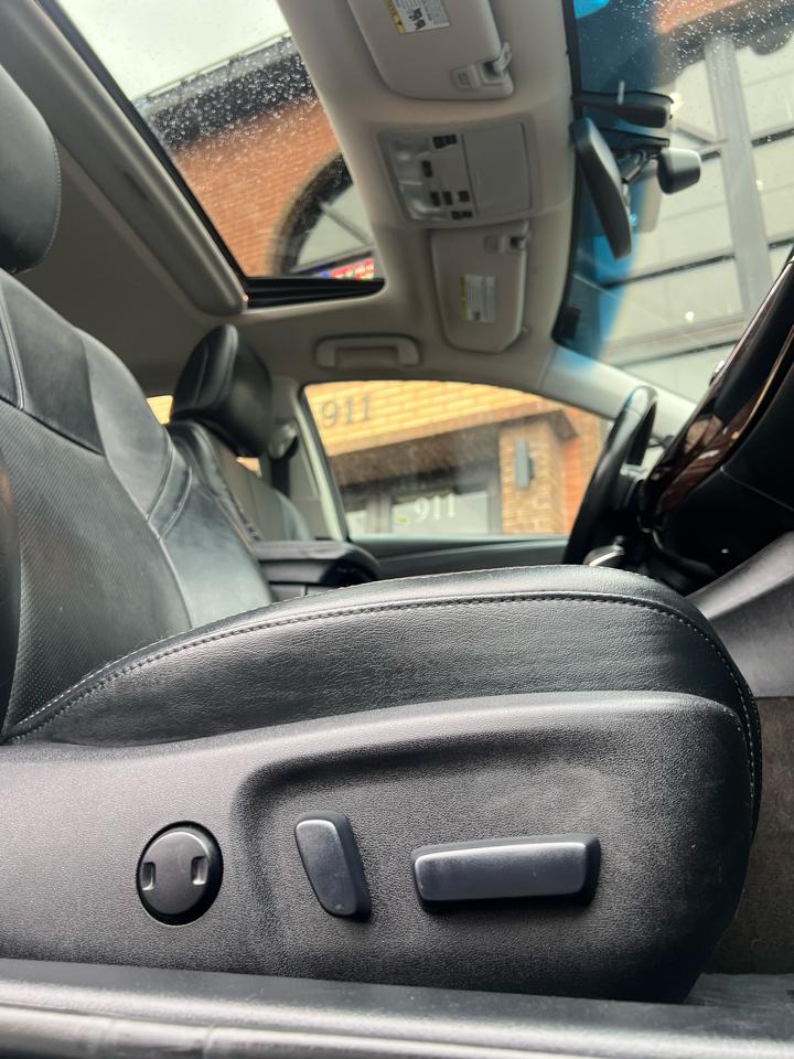 Toyota Avalon Limited 4D Sedan 2013