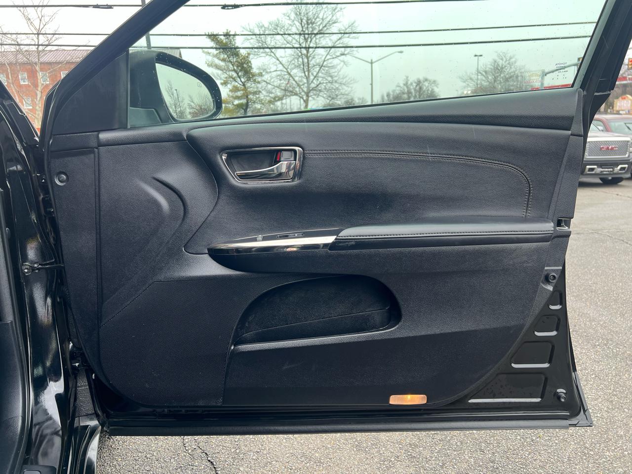 Toyota Avalon Limited 4D Sedan 2013