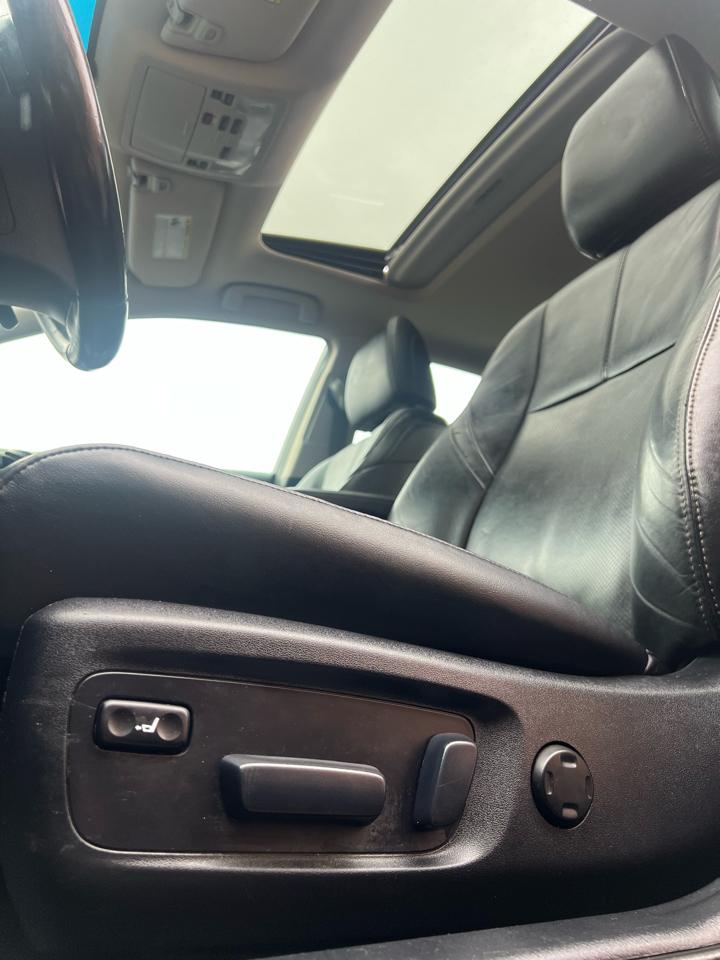 Toyota Avalon Limited 4D Sedan 2013