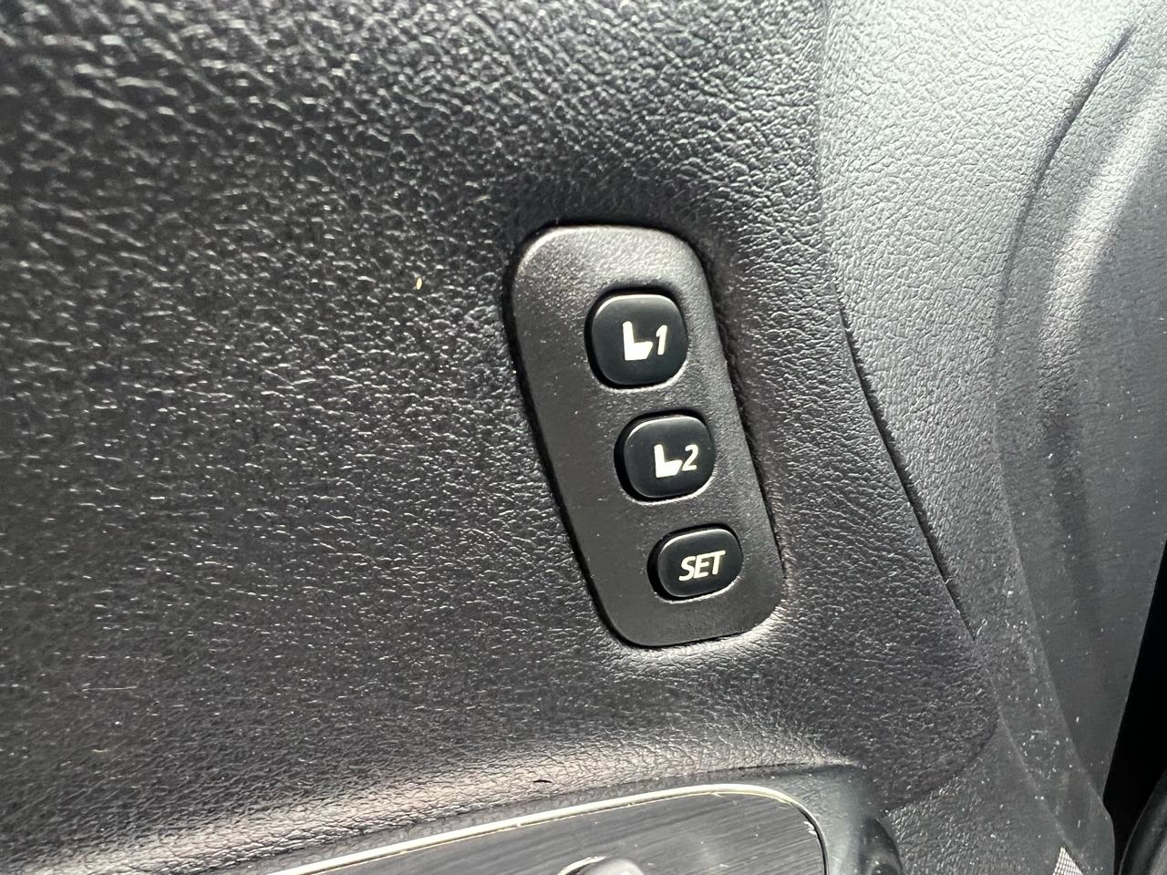 Toyota Avalon Limited 4D Sedan 2013