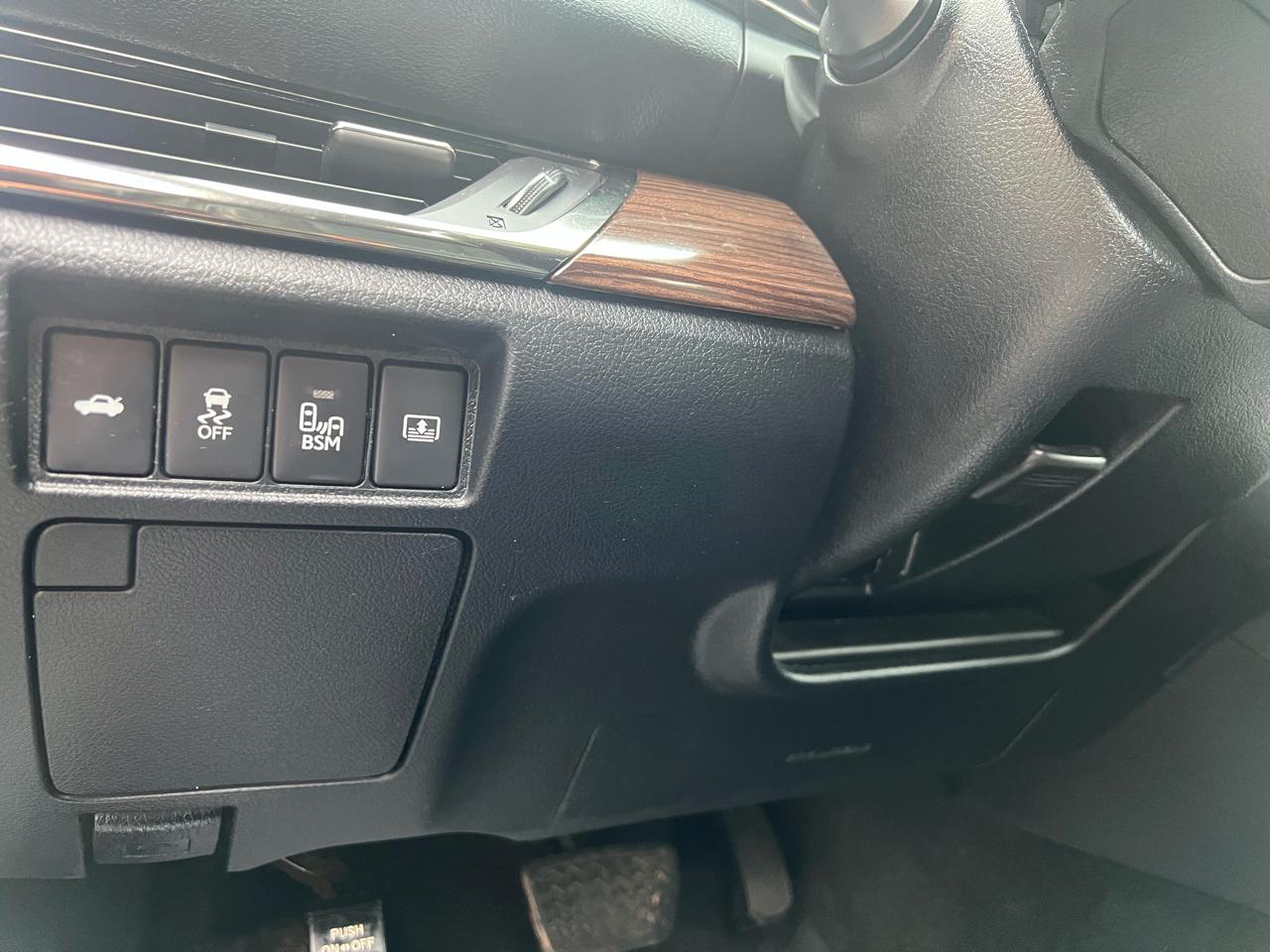 Toyota Avalon Limited 4D Sedan 2013