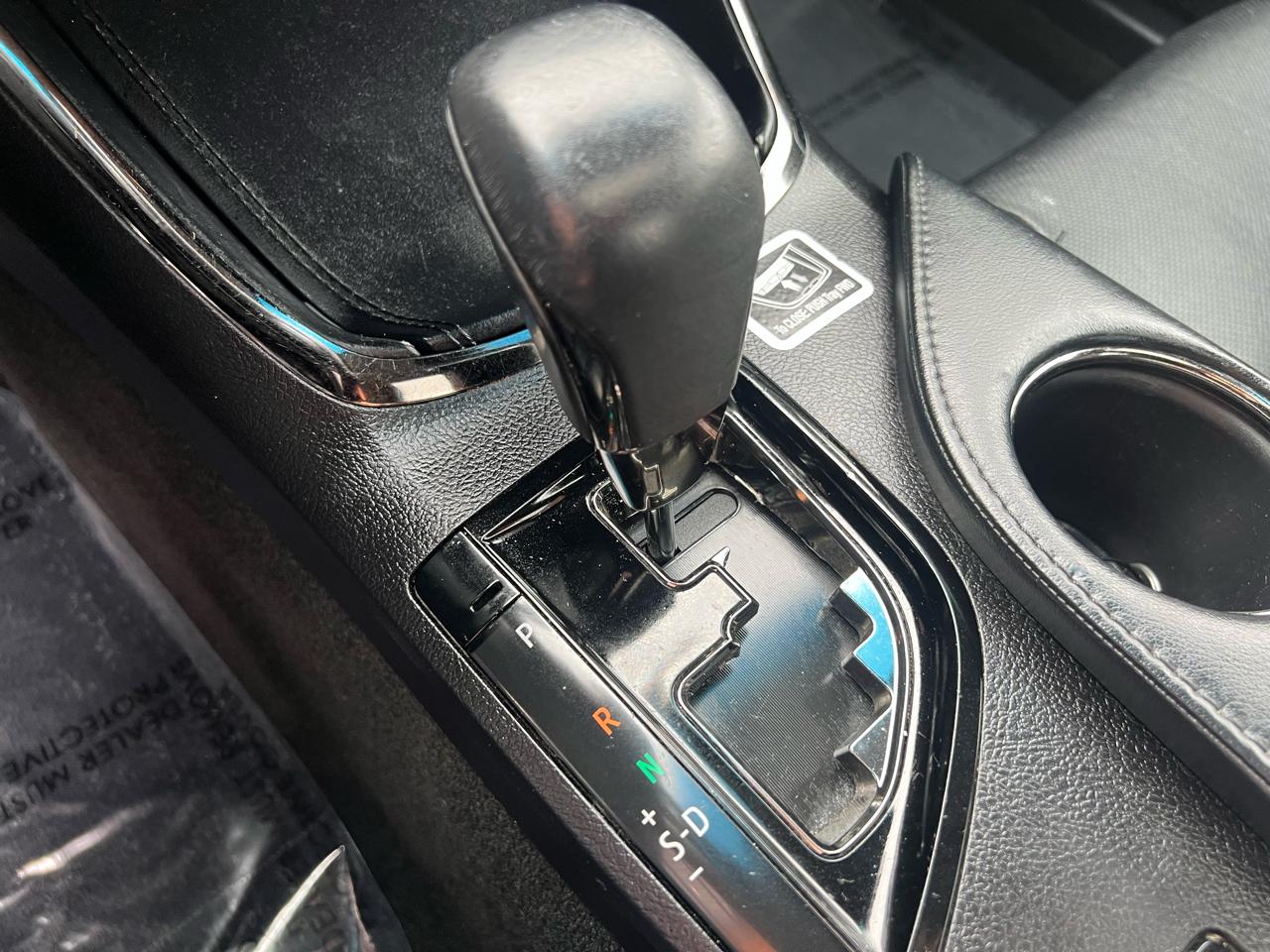 Toyota Avalon Limited 4D Sedan 2013