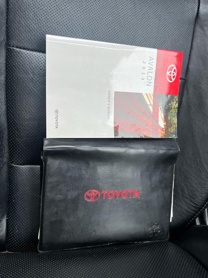 Toyota Avalon Limited 4D Sedan 2013