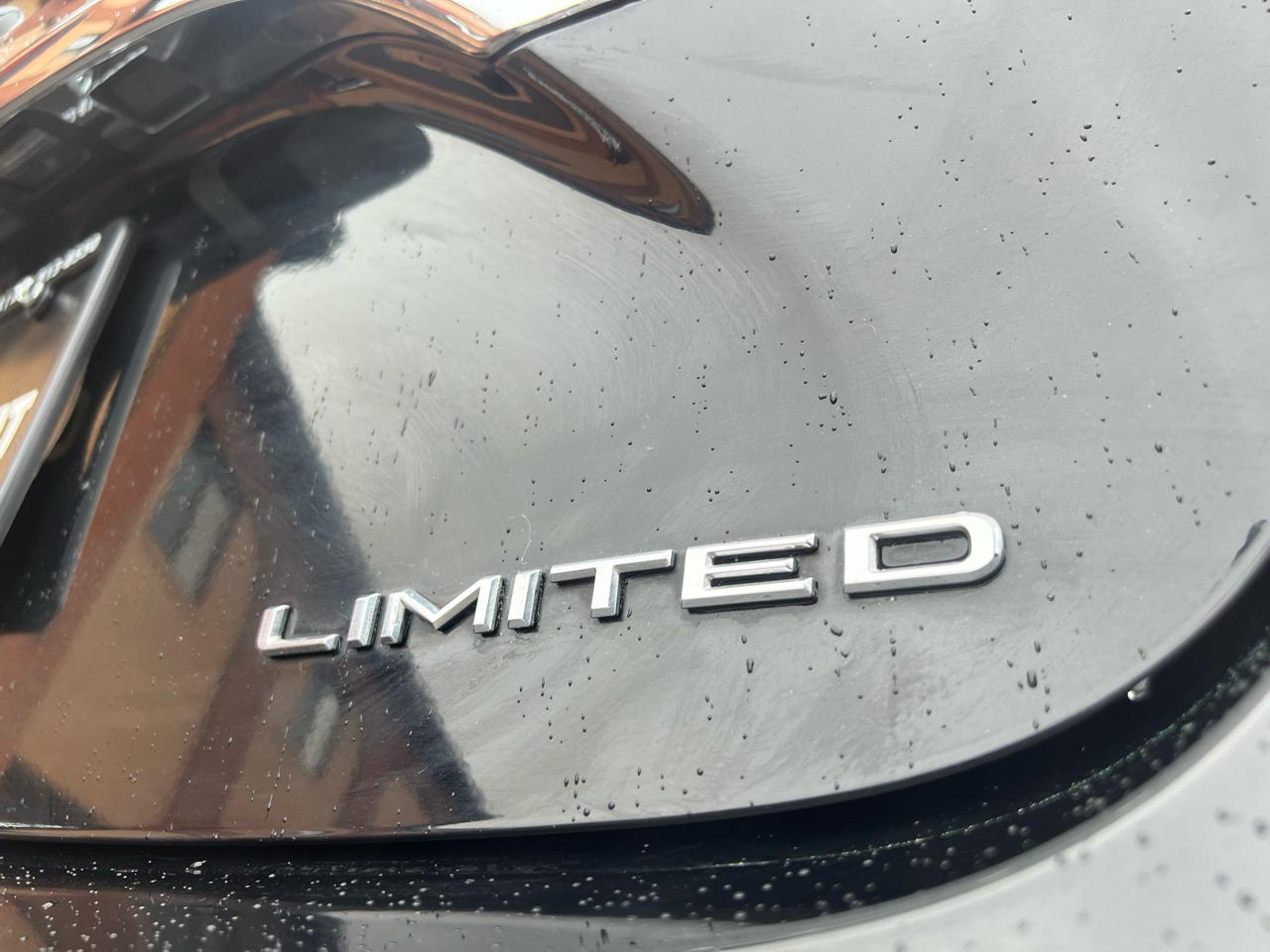 Toyota Avalon Limited 4D Sedan 2013