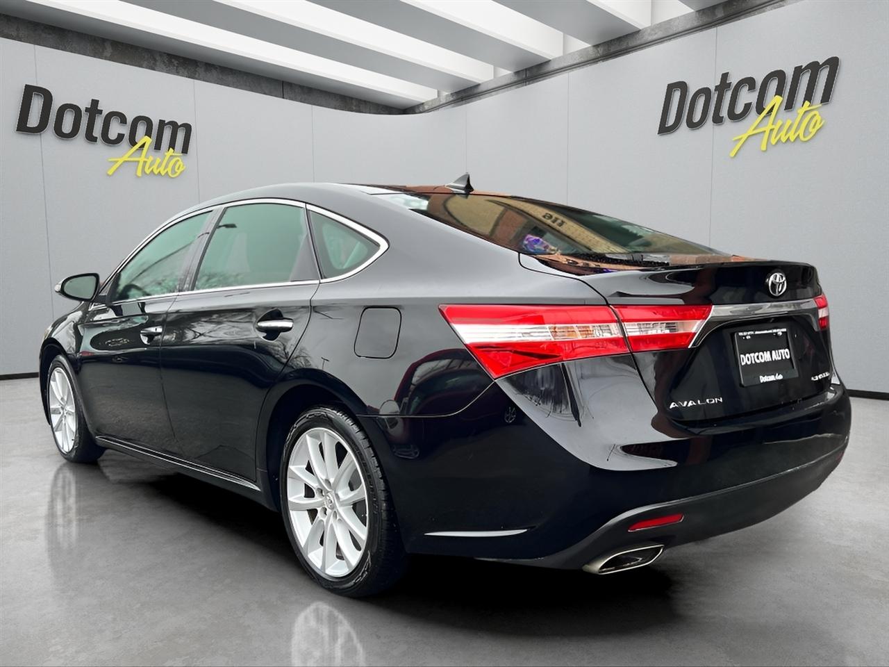 Toyota Avalon Limited 4D Sedan 2013