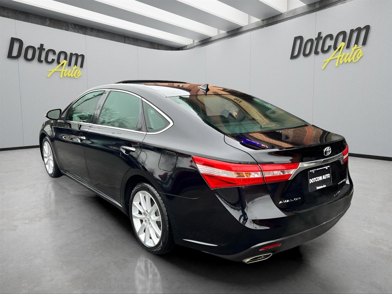 Toyota Avalon Limited 4D Sedan 2013