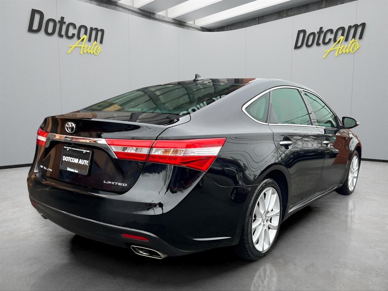 Toyota Avalon Limited 4D Sedan 2013