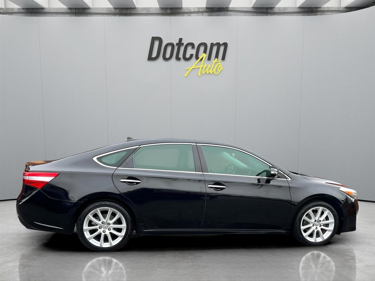 Toyota Avalon Limited 4D Sedan 2013