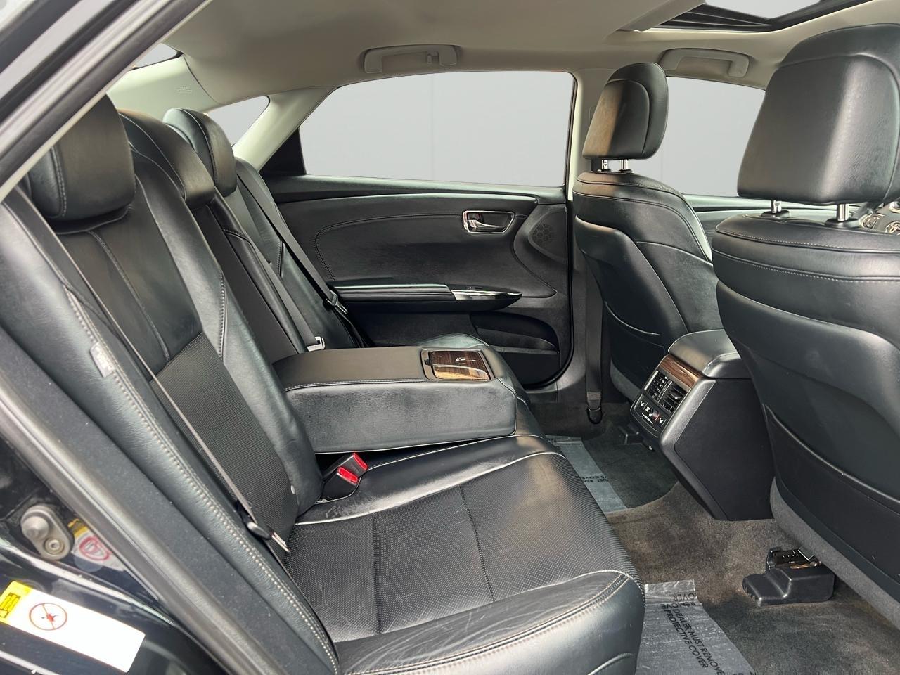 Toyota Avalon Limited 4D Sedan 2013