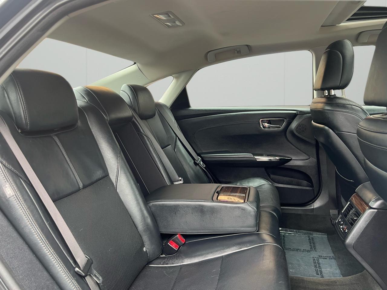 Toyota Avalon Limited 4D Sedan 2013