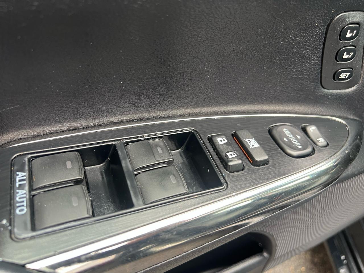 Toyota Avalon Limited 4D Sedan 2013