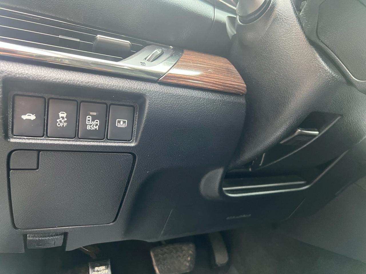 Toyota Avalon Limited 4D Sedan 2013