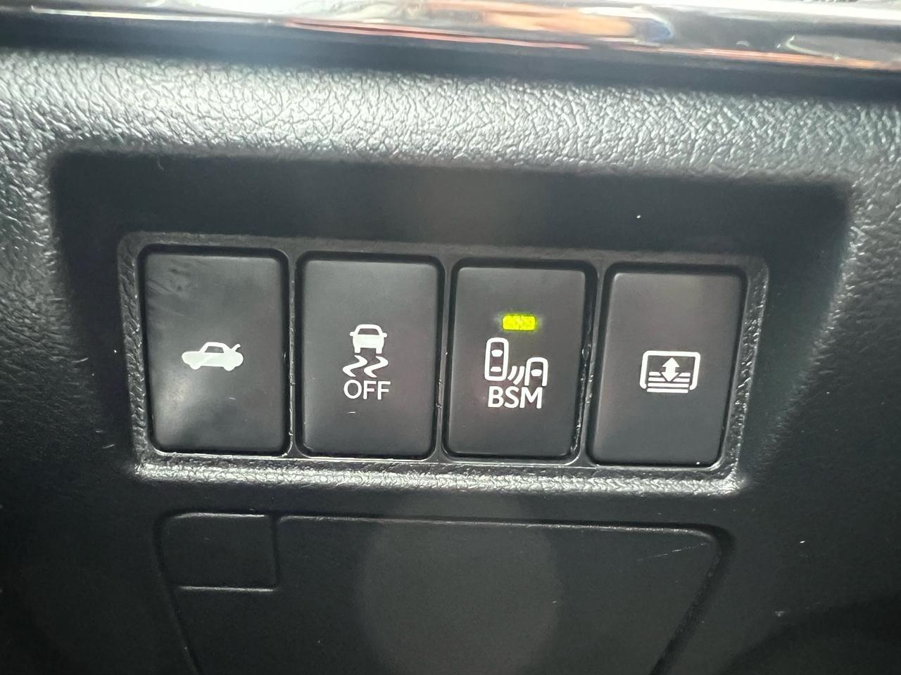 Toyota Avalon Limited 4D Sedan 2013