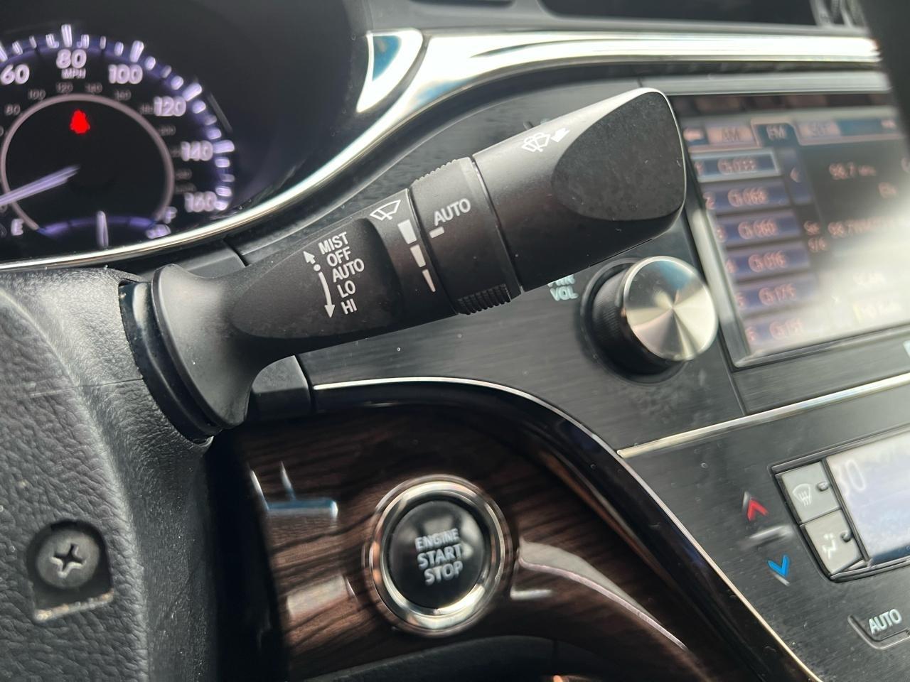 Toyota Avalon Limited 4D Sedan 2013