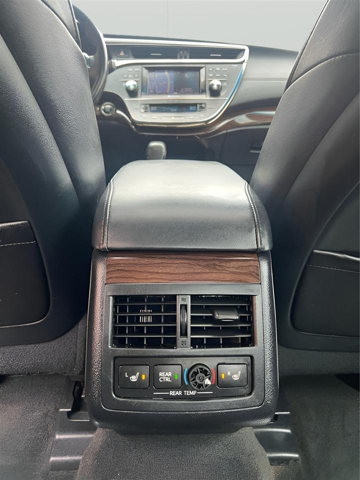 Toyota Avalon Limited 4D Sedan 2013