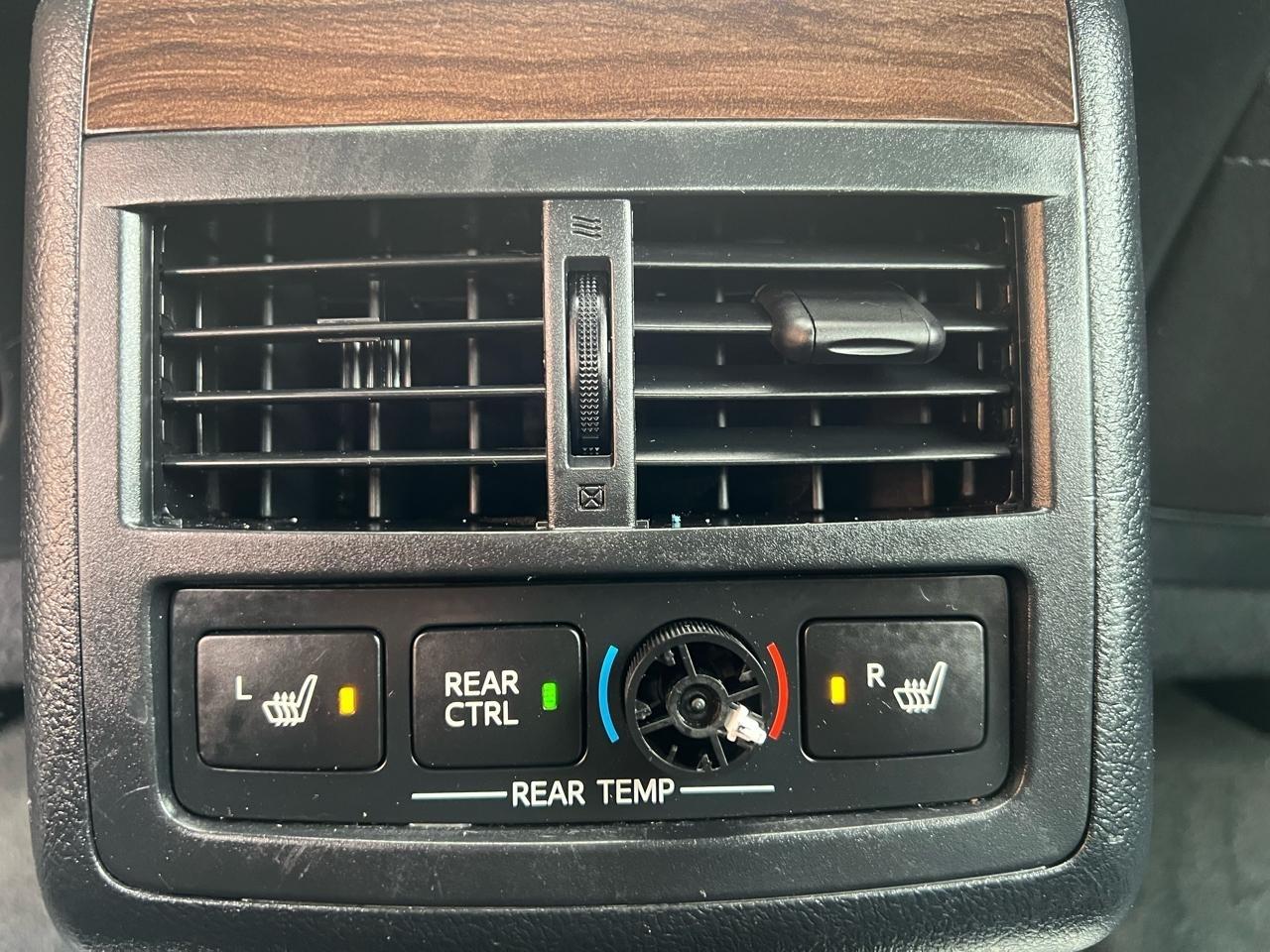 Toyota Avalon Limited 4D Sedan 2013