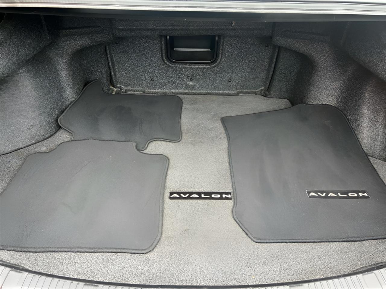 Toyota Avalon Limited 4D Sedan 2013