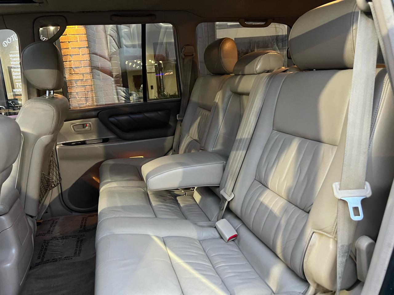 Toyota Land Cruiser 4WD 2000