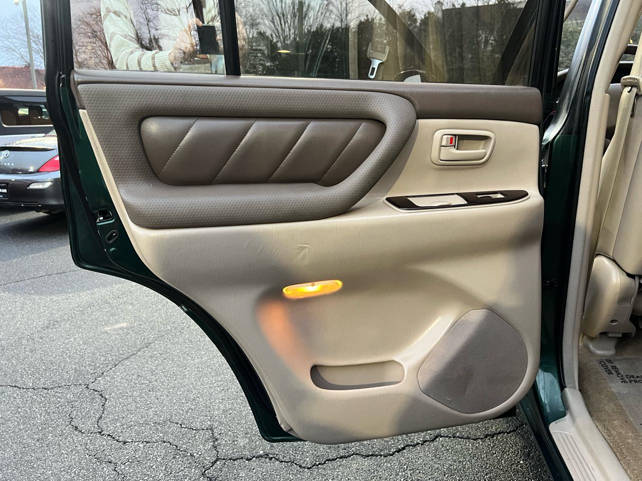 Toyota Land Cruiser 4WD 2000