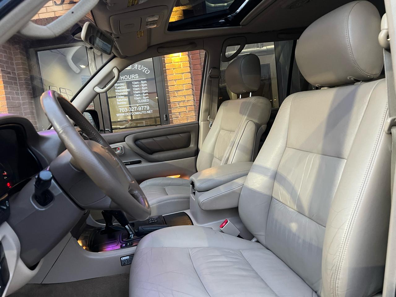 Toyota Land Cruiser 4WD 2000