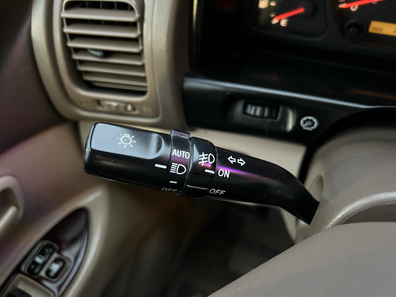 Toyota Land Cruiser 4WD 2000