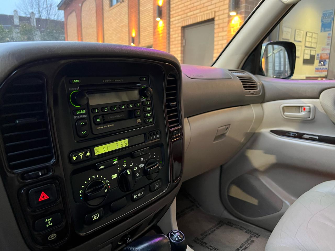 Toyota Land Cruiser 4WD 2000