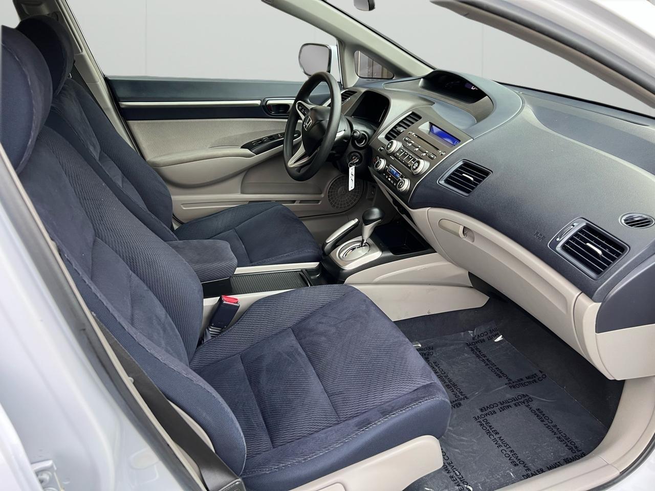 Honda Civic Hybrid CVT AT-PZEV 2010