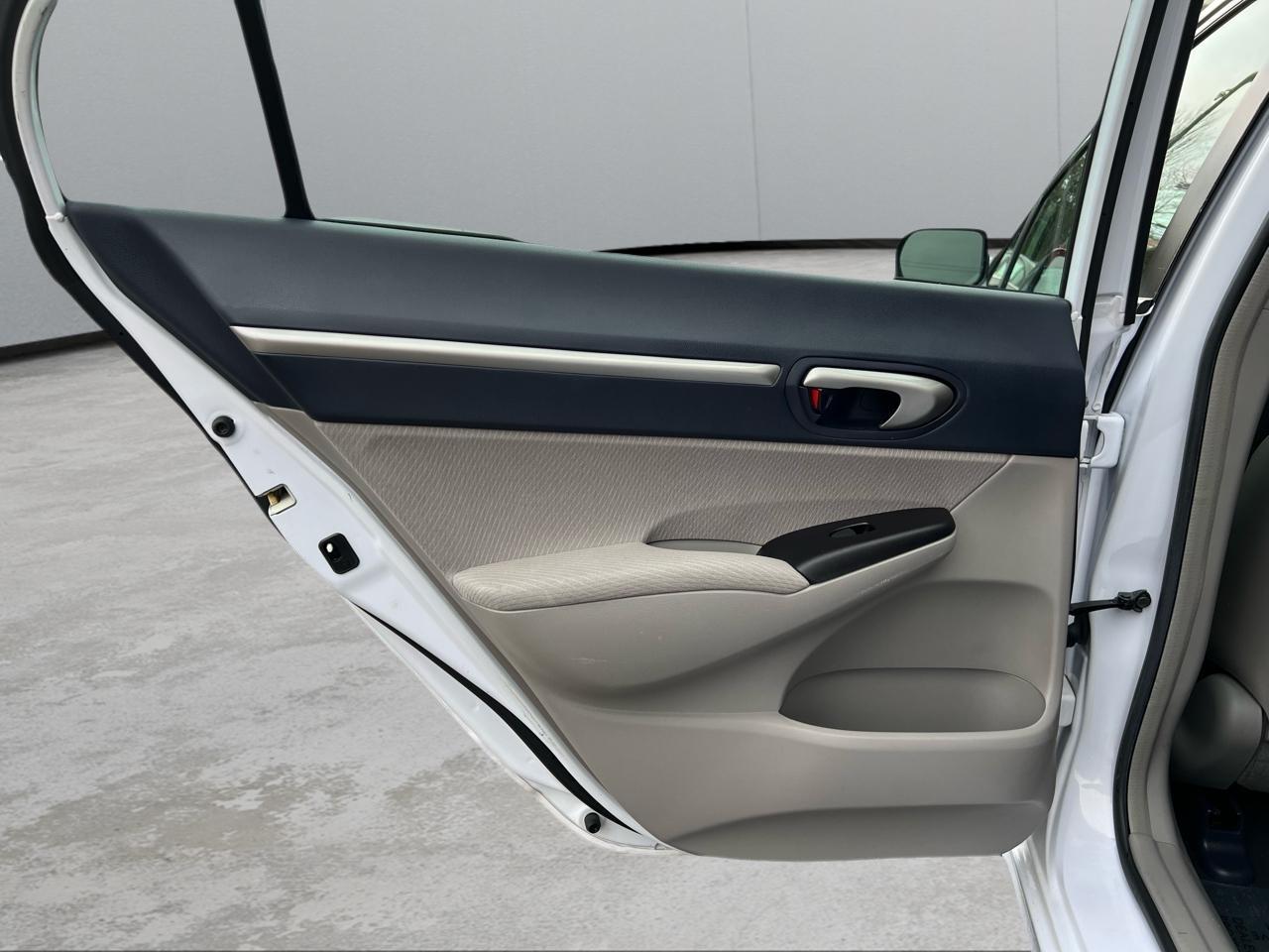 Honda Civic Hybrid CVT AT-PZEV 2010