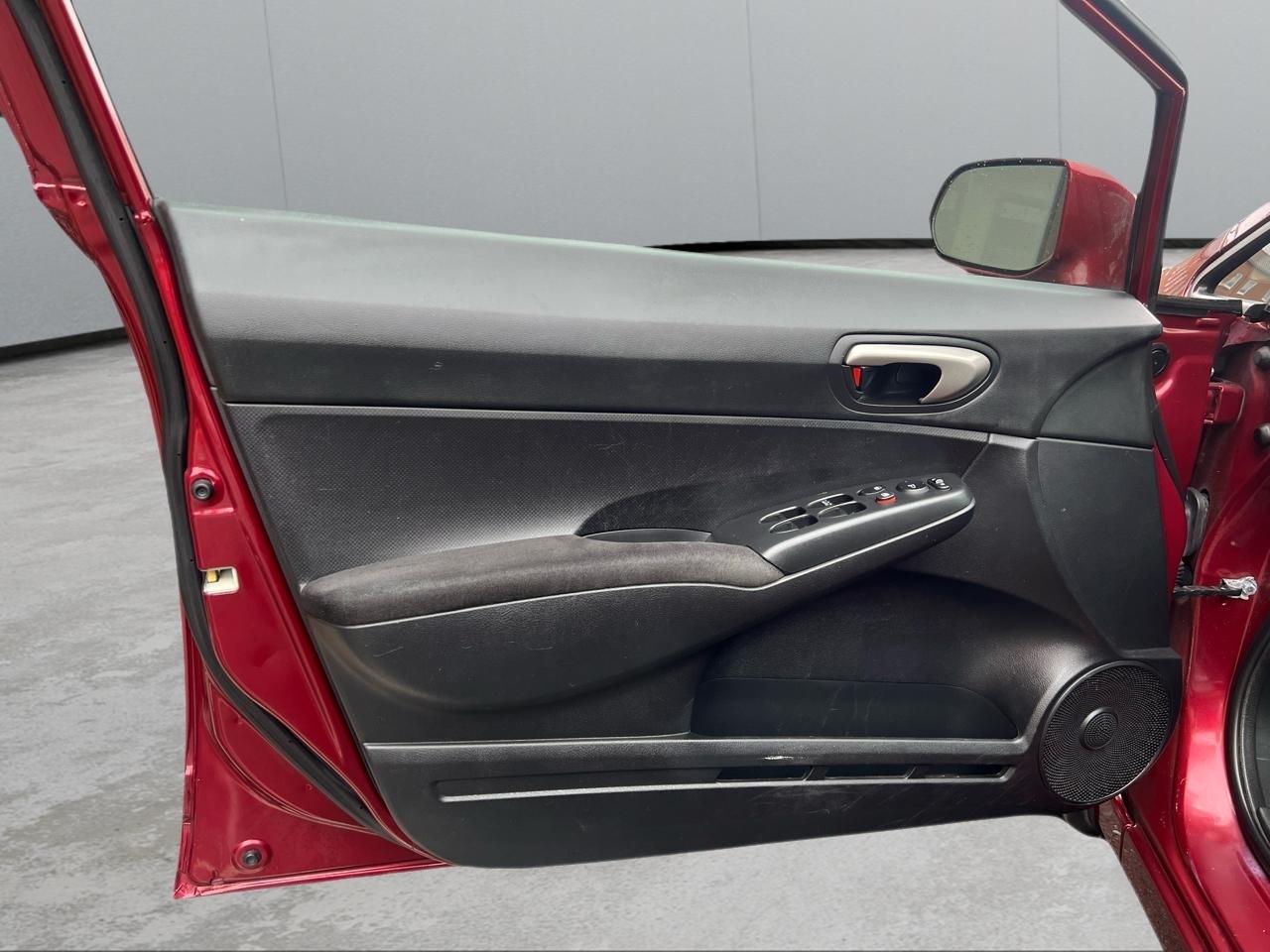 Honda Civic LX-S Sedan 5-Speed AT 2010