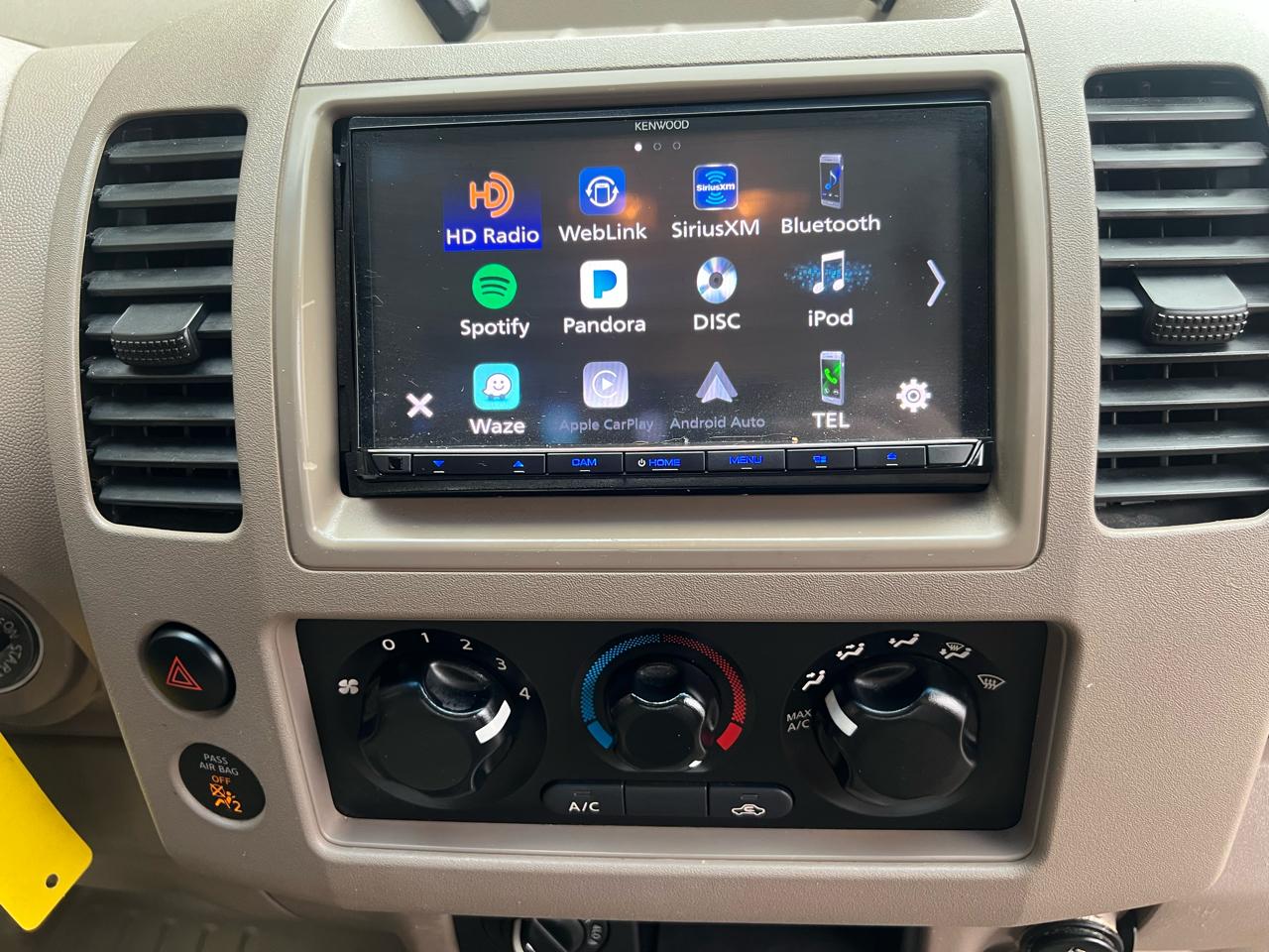 Nissan Frontier LE King Cab 4WD 2008