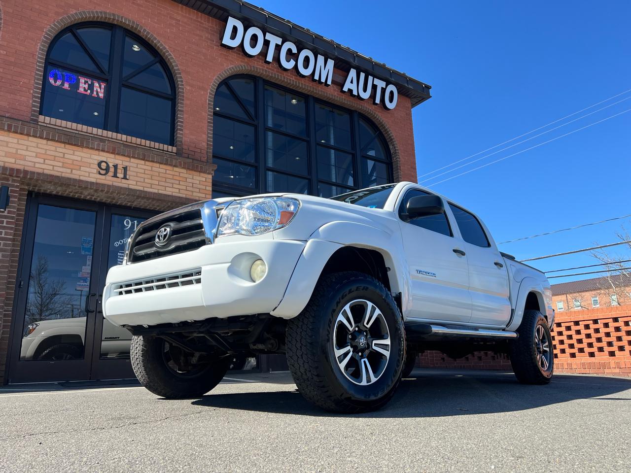 Toyota Tacoma PreRunner Double Cab V6 Auto 2WD 2006