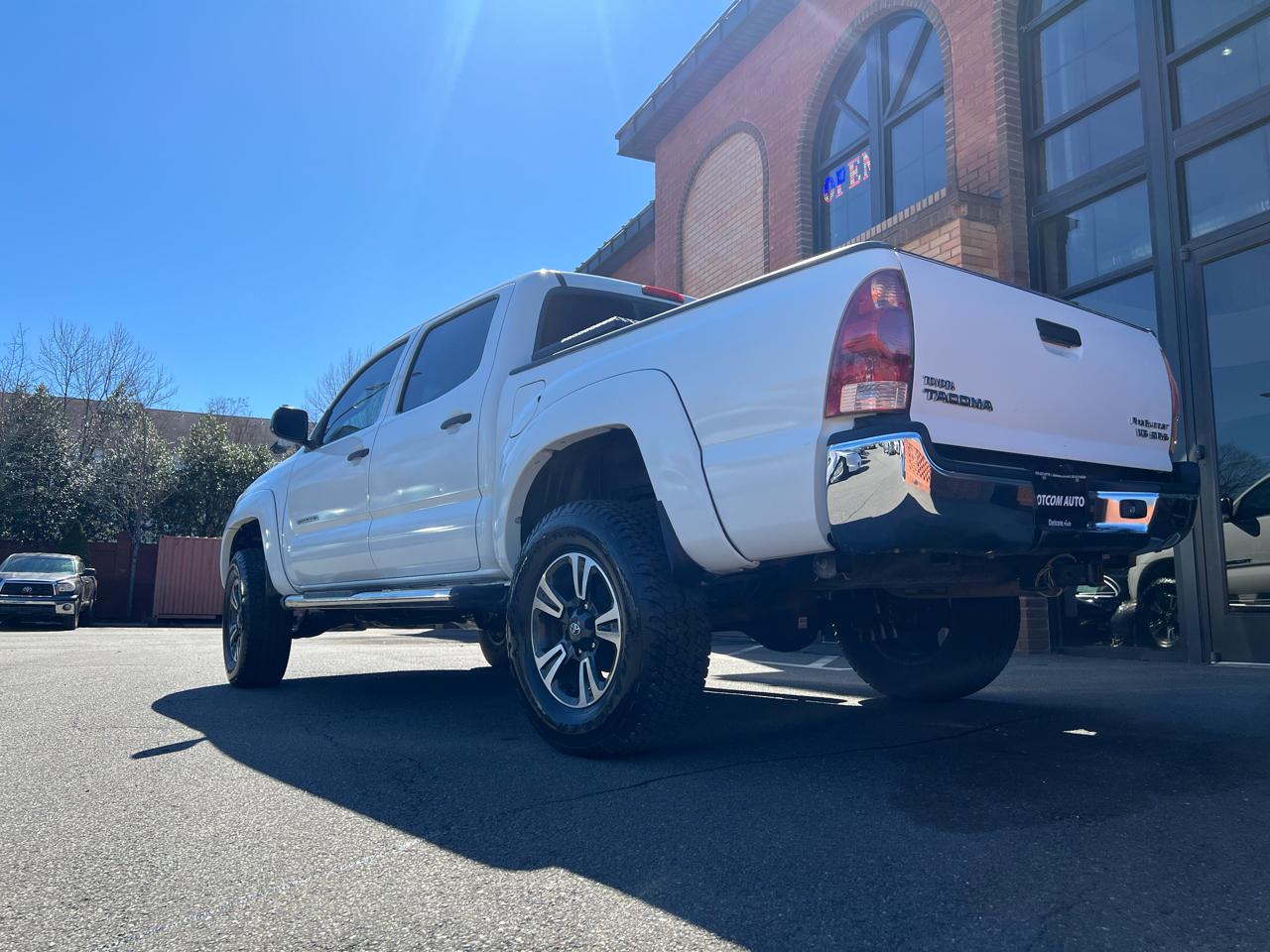 Toyota Tacoma PreRunner Double Cab V6 Auto 2WD 2006