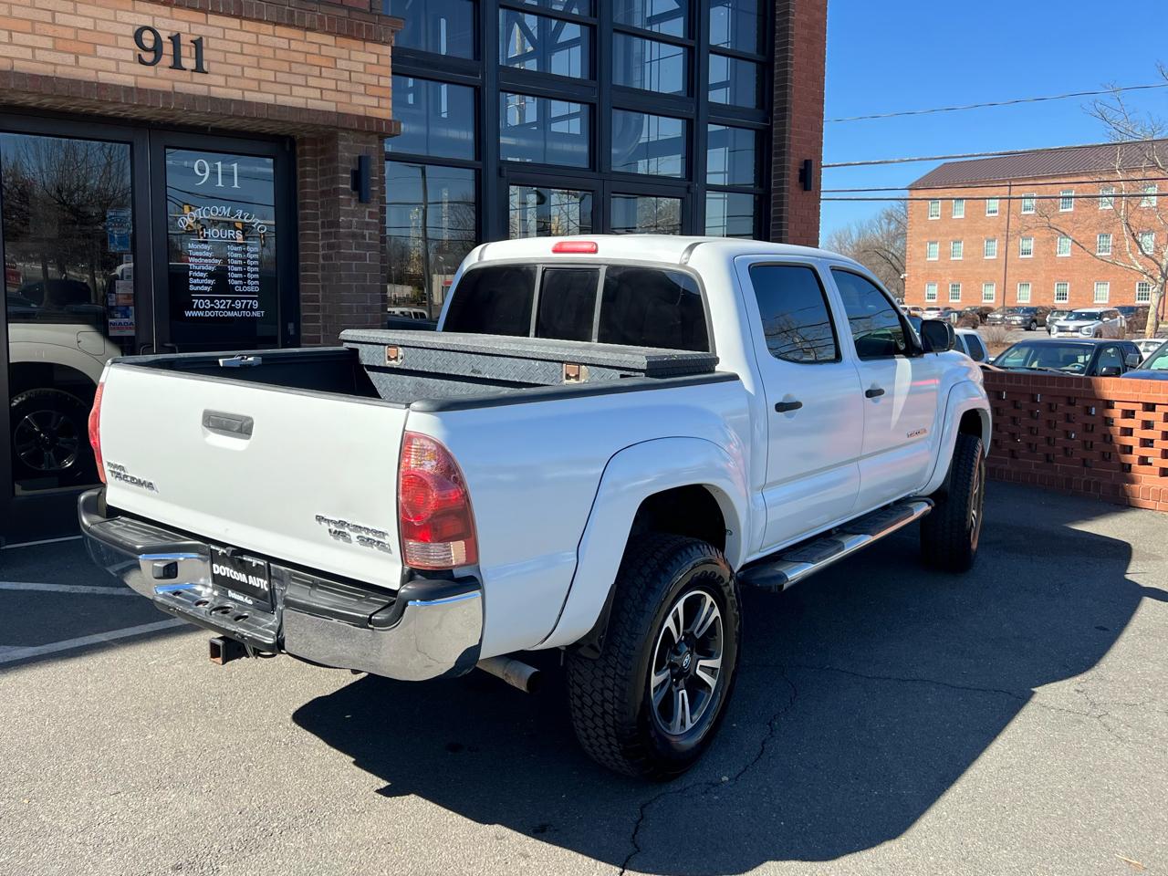 Toyota Tacoma PreRunner Double Cab V6 Auto 2WD 2006
