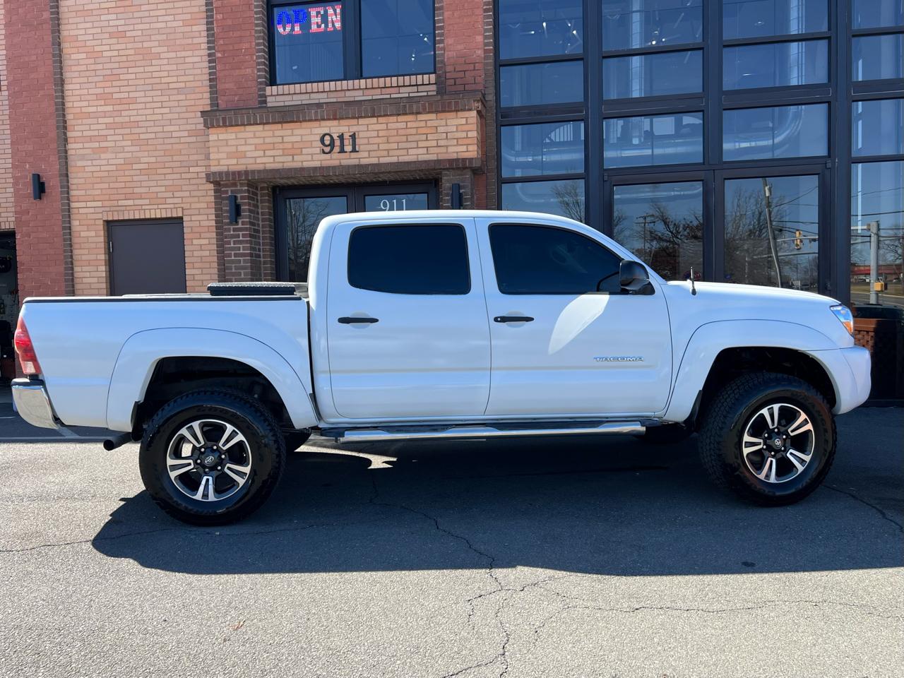 Toyota Tacoma PreRunner Double Cab V6 Auto 2WD 2006
