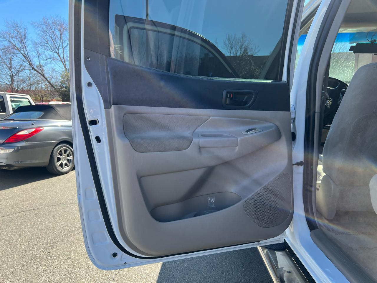 Toyota Tacoma PreRunner Double Cab V6 Auto 2WD 2006