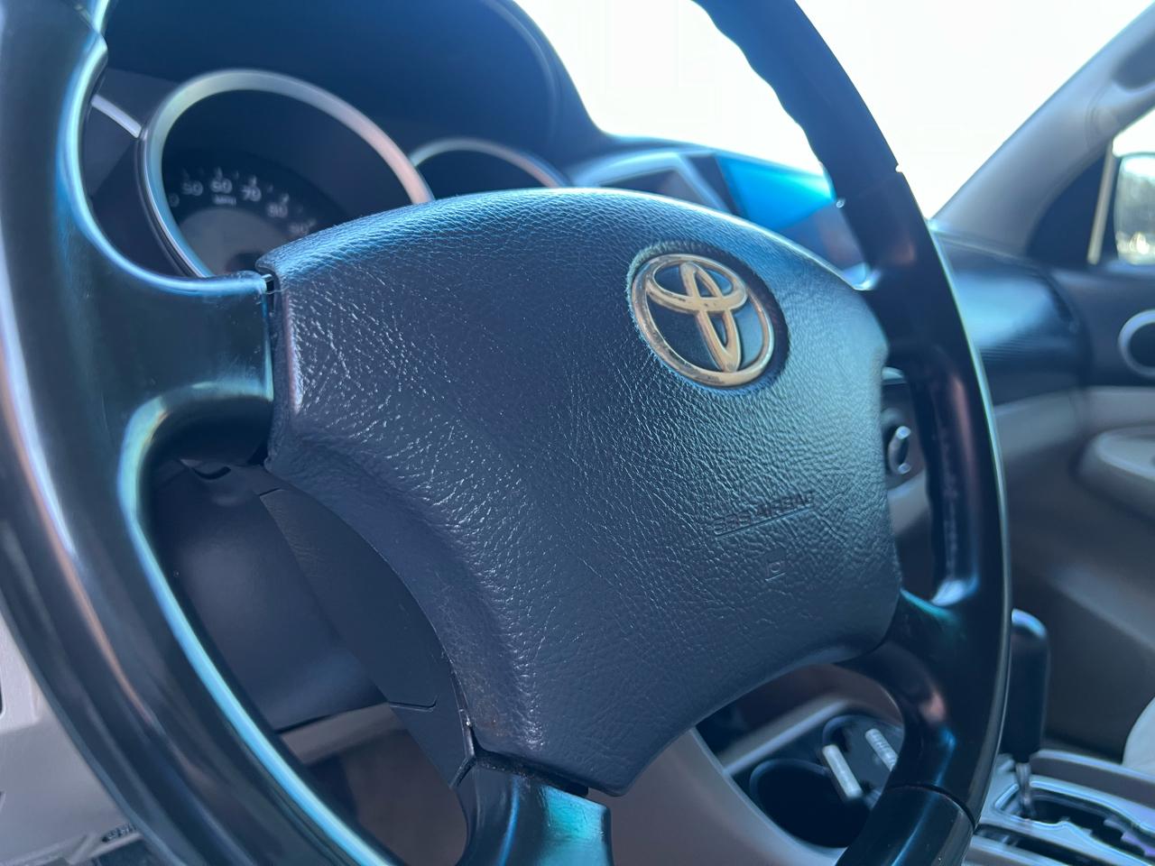 Toyota Tacoma PreRunner Double Cab V6 Auto 2WD 2006