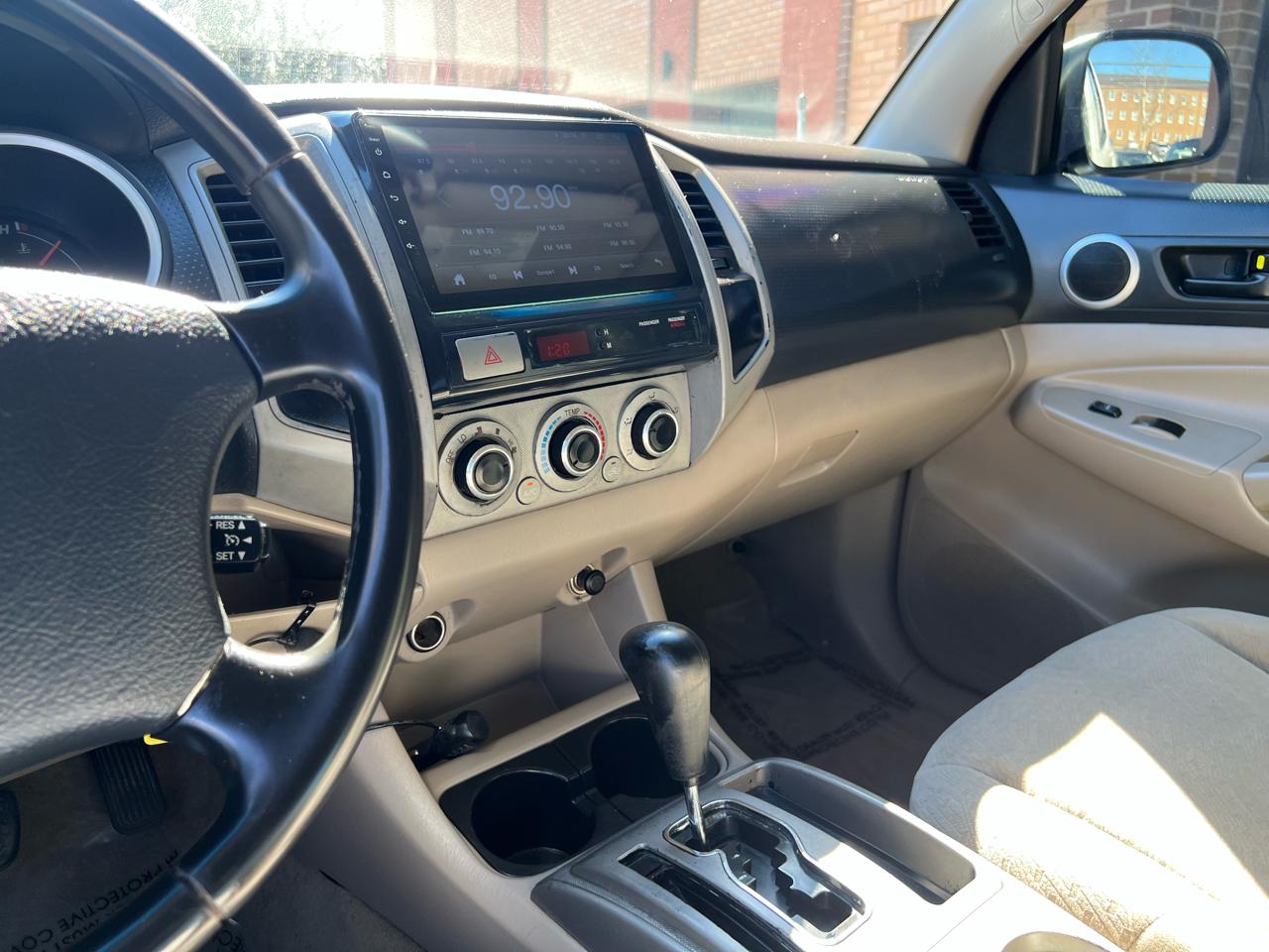 Toyota Tacoma PreRunner Double Cab V6 Auto 2WD 2006