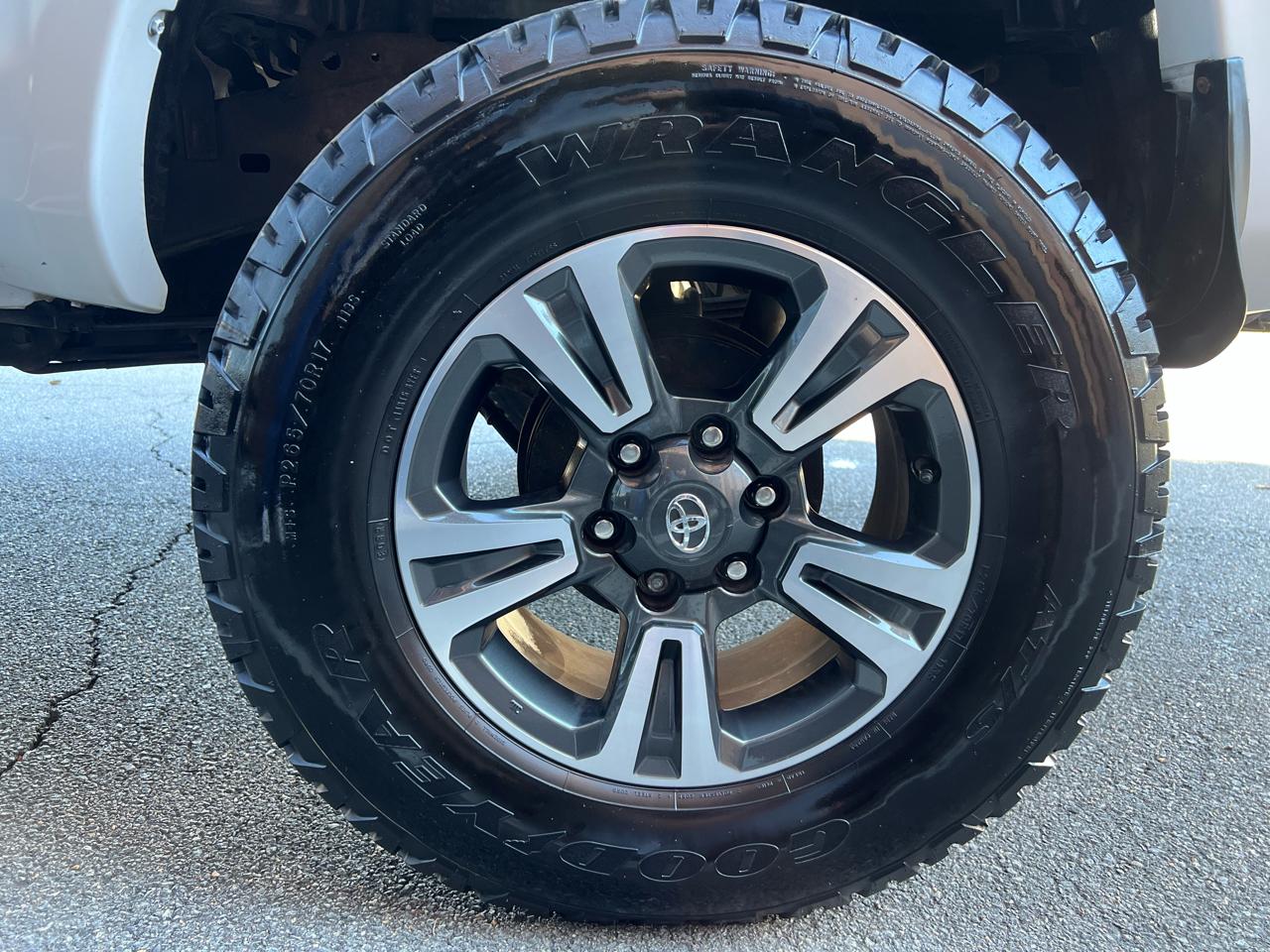 Toyota Tacoma PreRunner Double Cab V6 Auto 2WD 2006