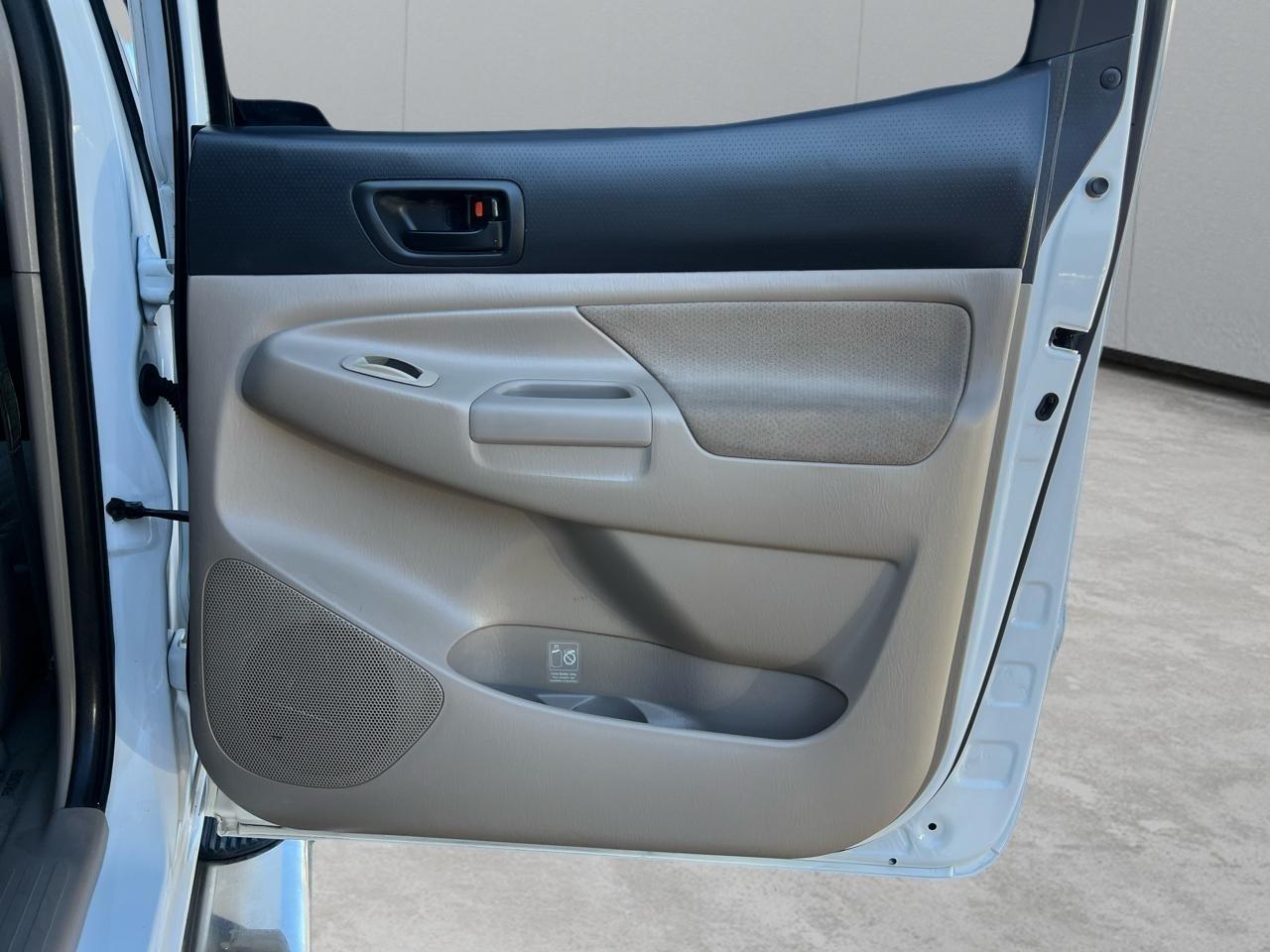 Toyota Tacoma PreRunner Double Cab V6 Auto 2WD 2006