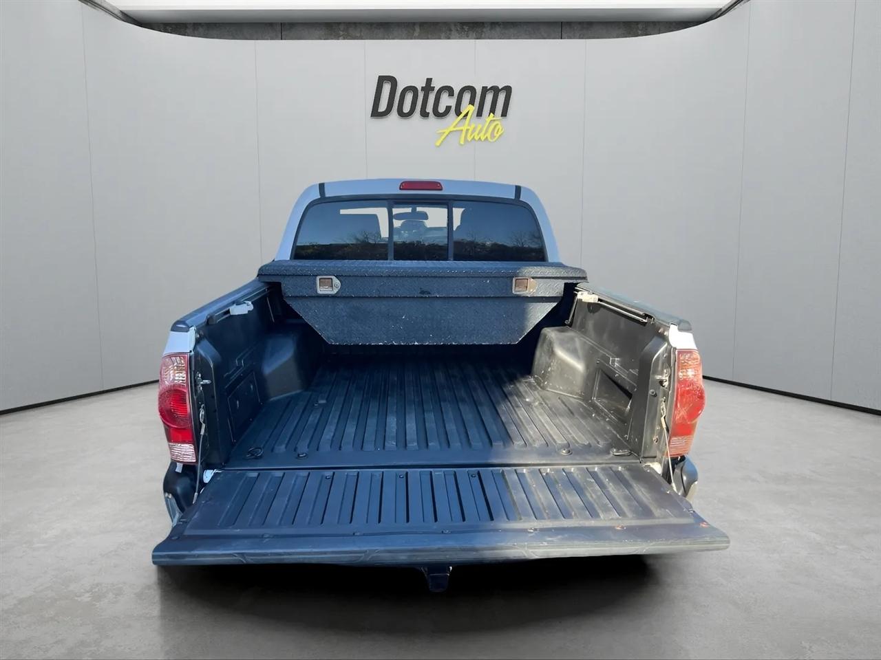 Toyota Tacoma PreRunner Double Cab V6 Auto 2WD 2006