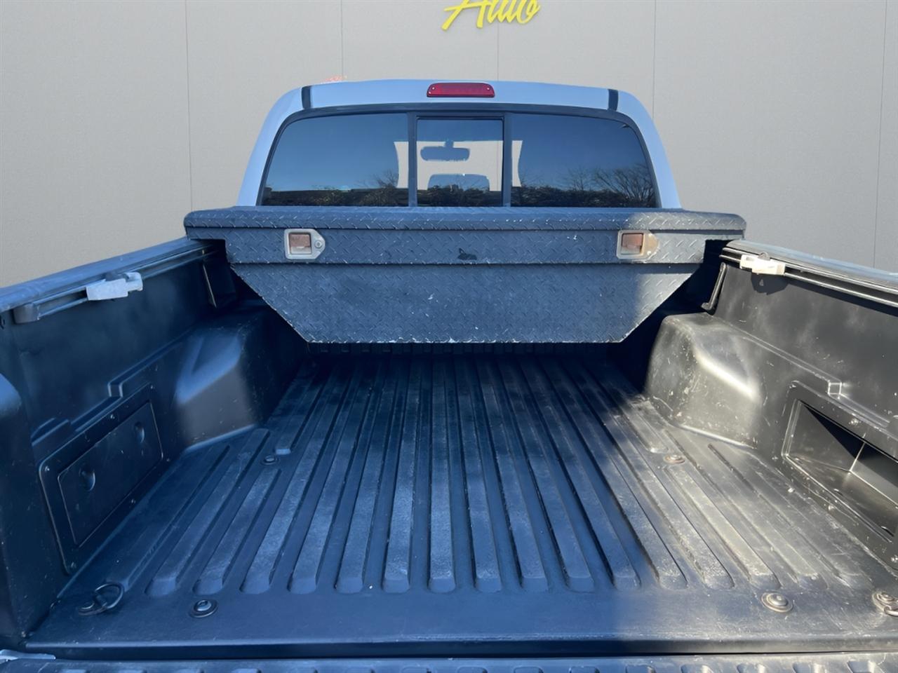 Toyota Tacoma PreRunner Double Cab V6 Auto 2WD 2006