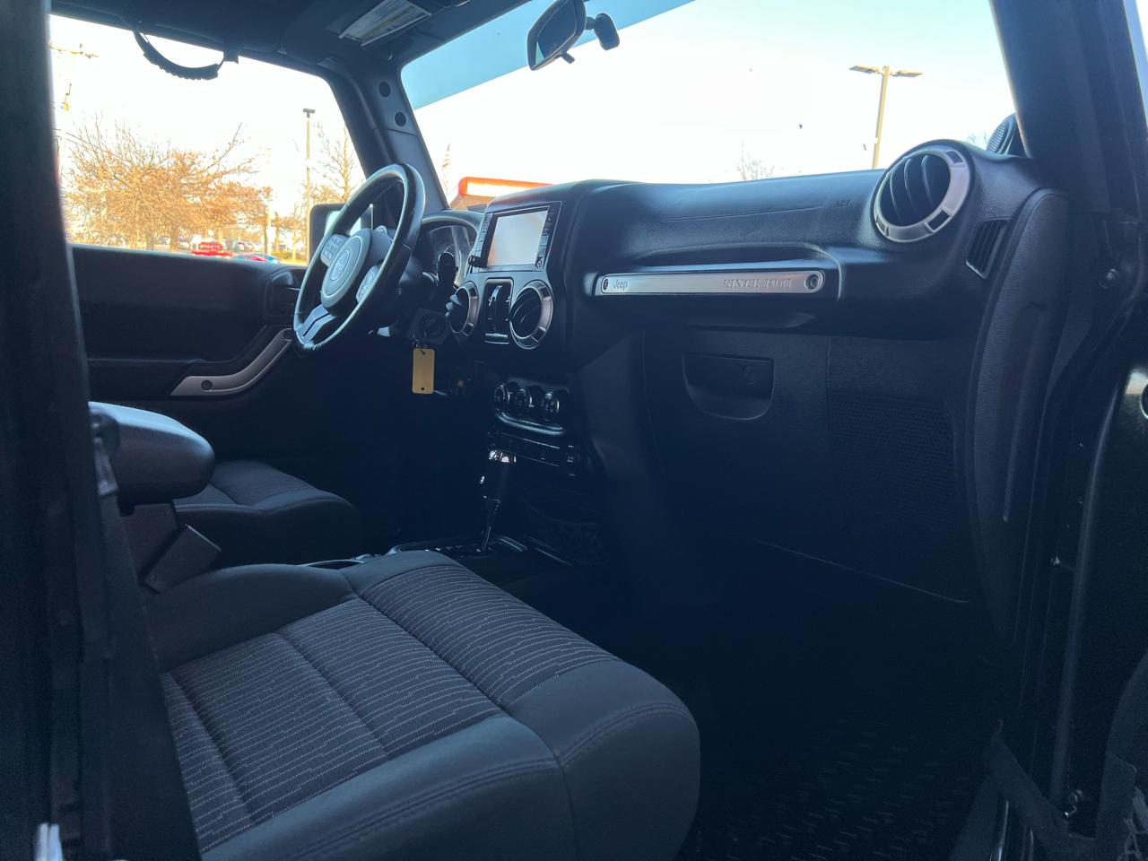 Jeep Wrangler Unlimited Rubicon 4WD 2011