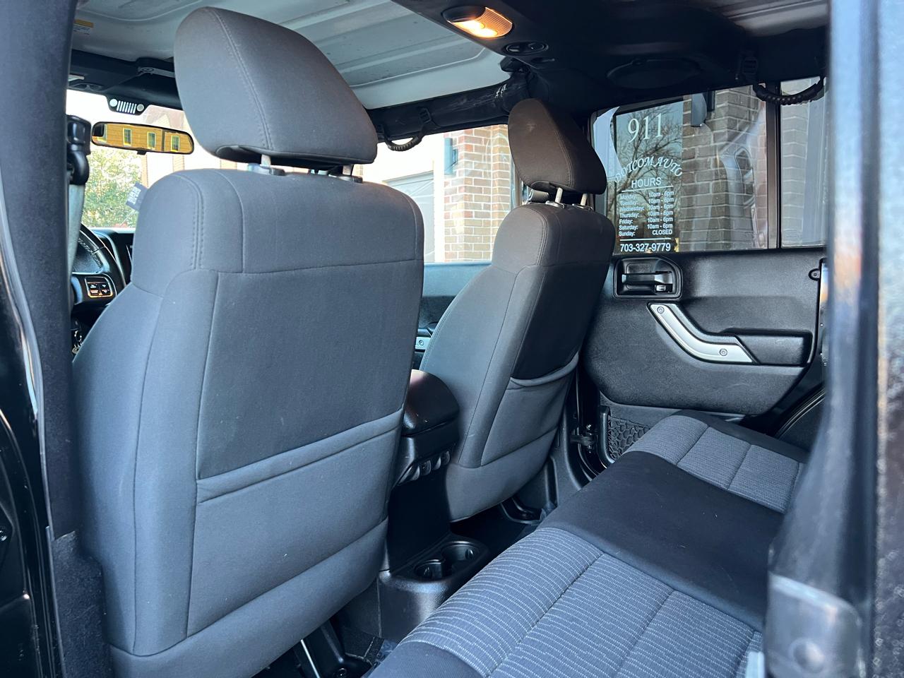 Jeep Wrangler Unlimited Rubicon 4WD 2011