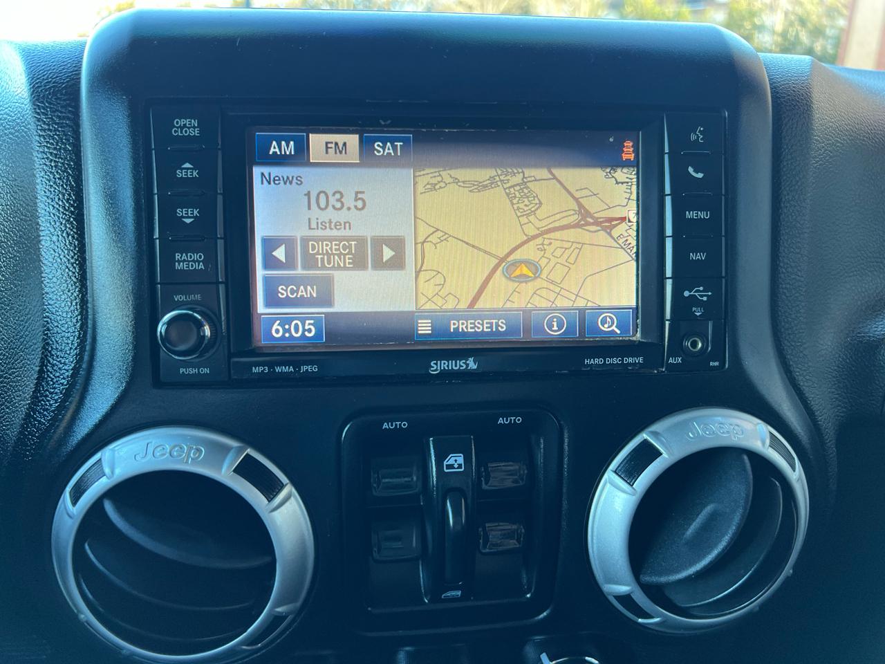 Jeep Wrangler Unlimited Rubicon 4WD 2011