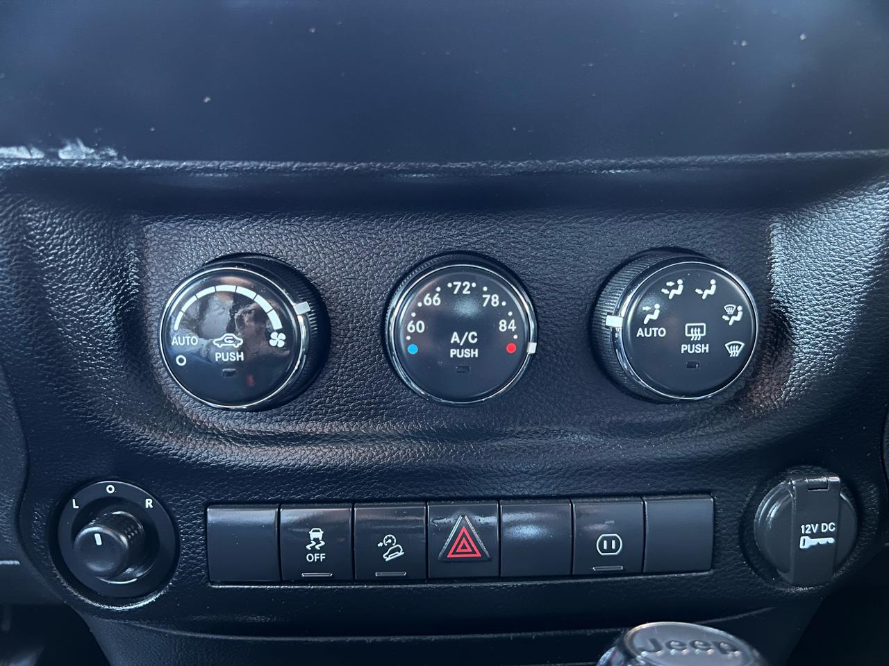 Jeep Wrangler Unlimited Rubicon 4WD 2011